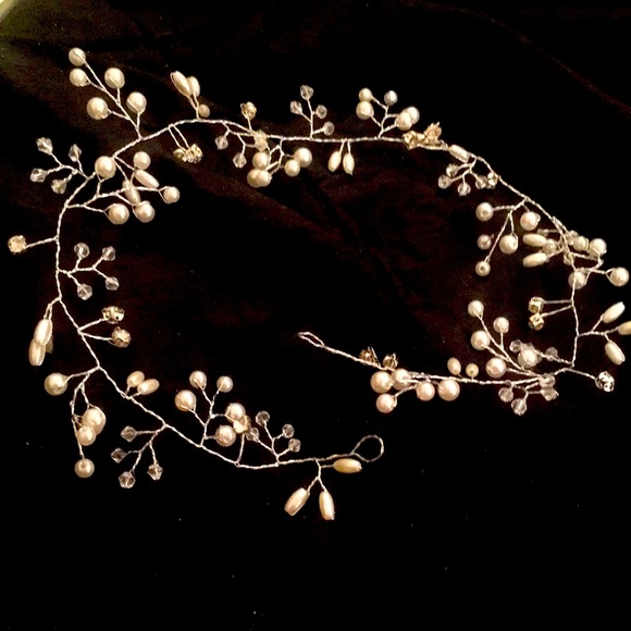 COPY - NWT Hair Garland - Picture 1 of 5